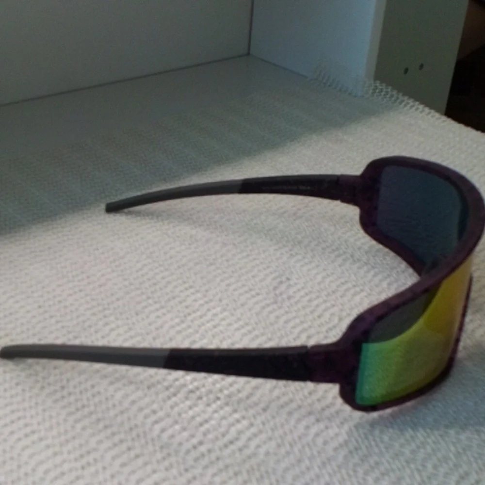 AS IS Women's Sunglasses - Picture 4 of 4